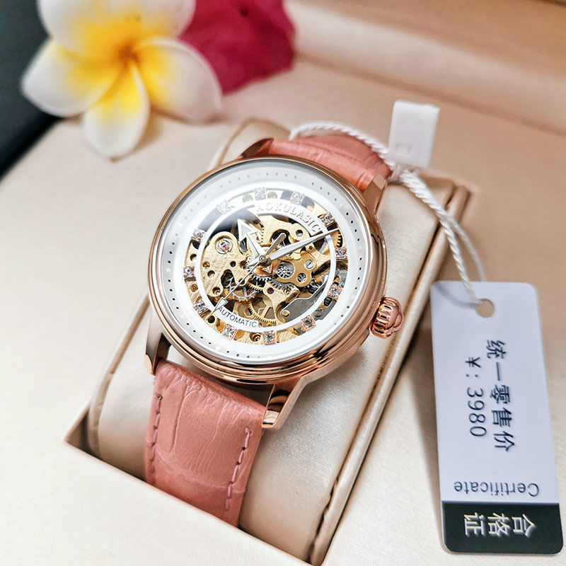 Luxury Watch Gift For Her - ハイエンド、豪華、エレガント、くり抜き、ダイヤモンドがちりばめられた、女性用の全自動機械式時計、小さく、ファッショナブルでシンプルなデザイン、夜光、防水、女子学生にトレンド、彼女への最高の贈り物
