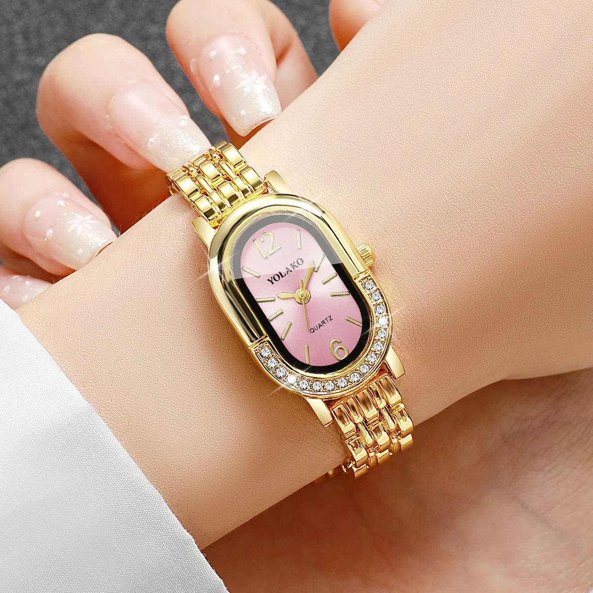 高級ラインストーン女性用クォーツ時計ファッションゴールデンブ - Luxury Watch Holder のレビューと価格