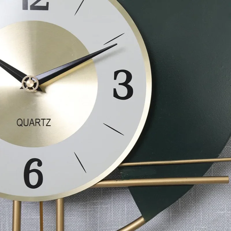モダンな壁掛け時計 高級金属製振り子時計 インテリア エレガ - Luxury Watch Wall Clock のレビューと価格