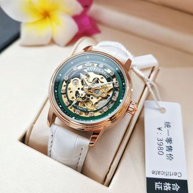 ハイエンド、豪華、エレガント、くり抜き、ダイヤモンドがちりば - Luxury Watch Gift For Her のレビューと価格