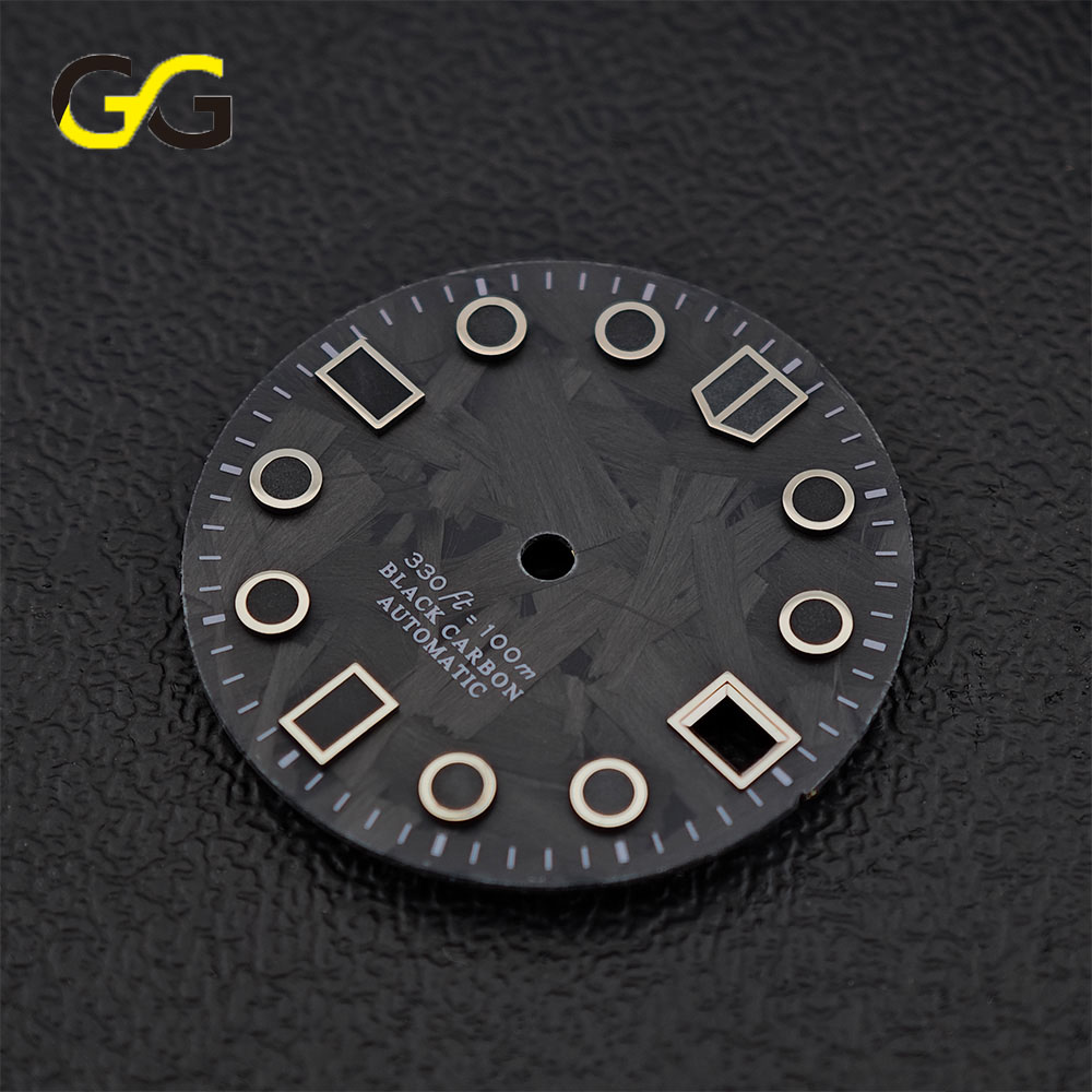 28.5 ミリメートルカーボンファイバー時計ダイヤルシングル - Bronze Case Watch のレビューと価格