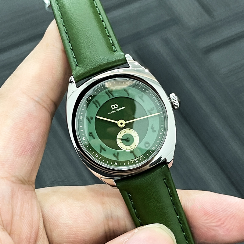 ダニエル・ゴーマン カップルウォッチ、防水夜光シリコンストラ - Luxury Watch Gift For Her のレビューと価格