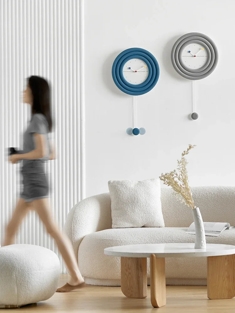 北欧風ペンデュラム壁掛け時計 モダンデザイン 高級感あふれる - Luxury Watch Wall Clock のレビューと価格