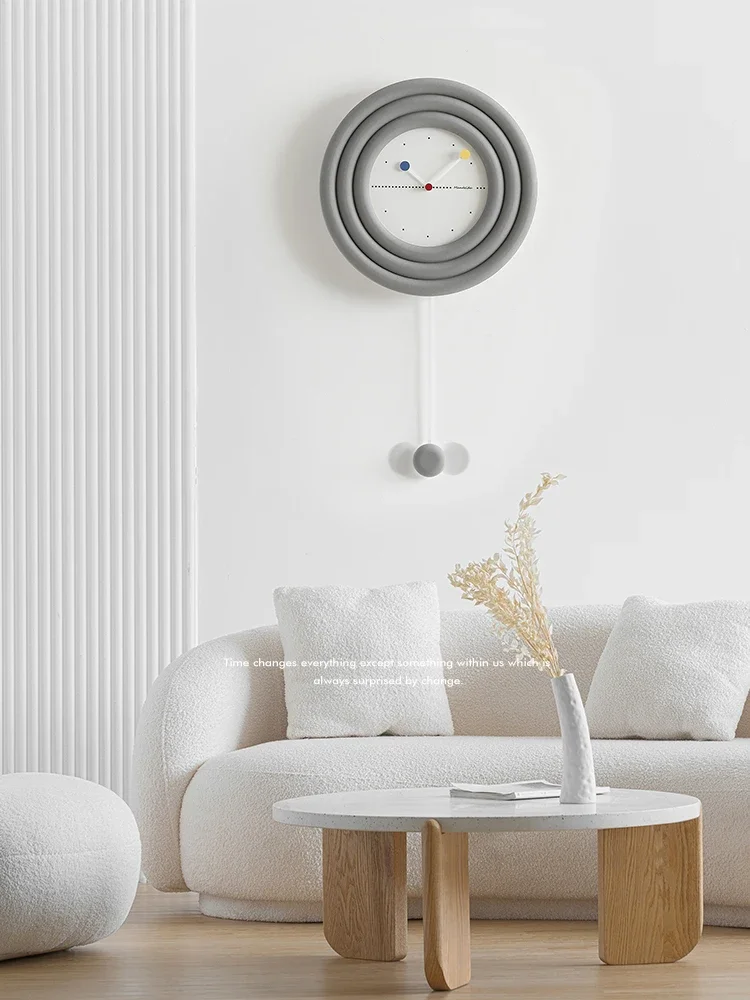 北欧風ペンデュラム壁掛け時計 モダンデザイン 高級感あふれる - Luxury Watch Wall Clock のレビューと価格
