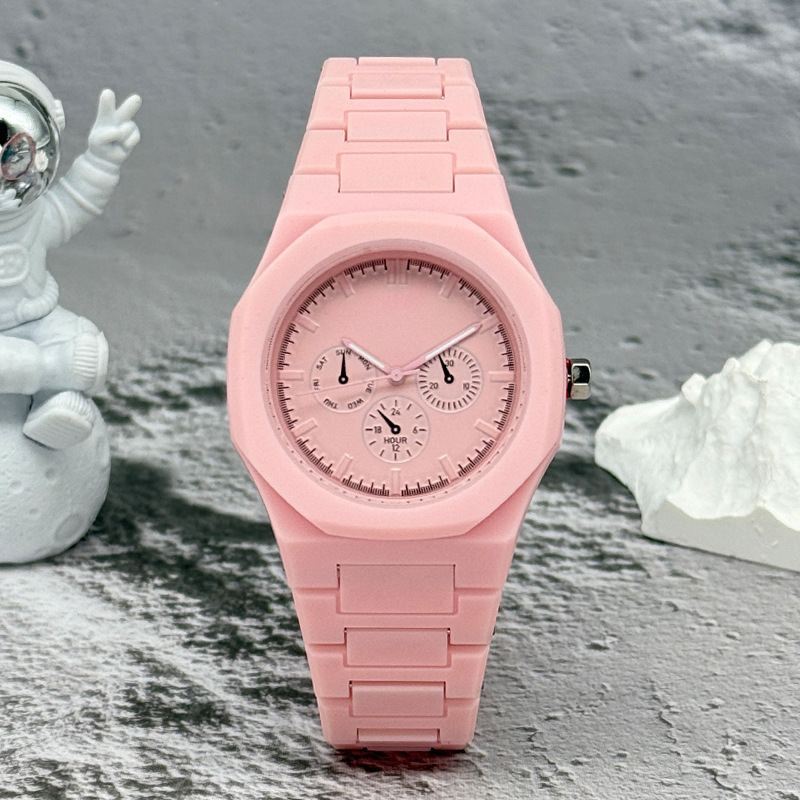 有名なブランド偽三目ダイヤル男性女性腕時計ファッションクォー - Luxury Watch Mockup のレビューと価格